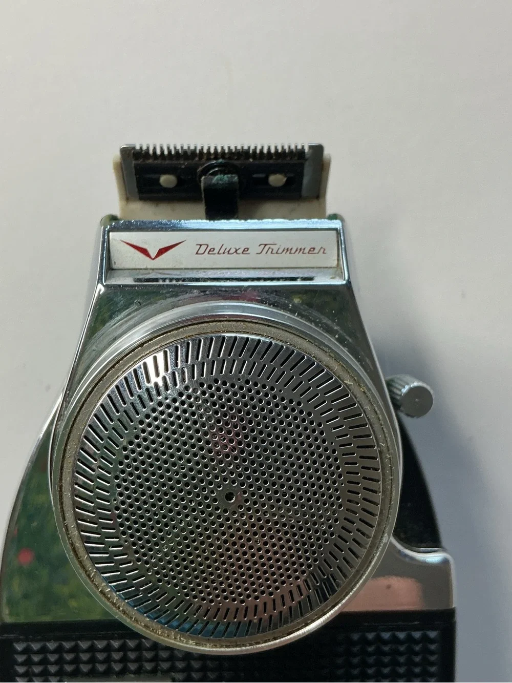 Vintage Mallory Cordless Electric Shaver Model ES571